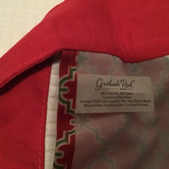 NWT Grasslands  Road Christmas  Skirt apron - pleat details - Picture 6 of 7